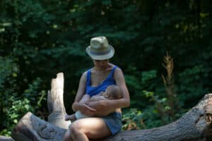 Breastfeeding sat outside